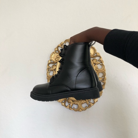 Blk combat boots. 🖤 - Picture 3 of 6